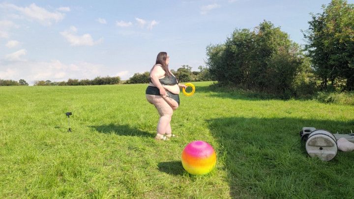 SSBBW BBW OUTDOOR EXERCISE GAMES IN BIKI