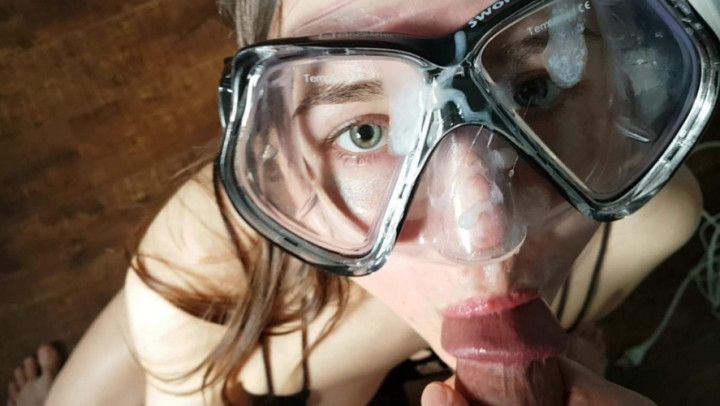 Scuba Mask Sloppy Deepthroat POV