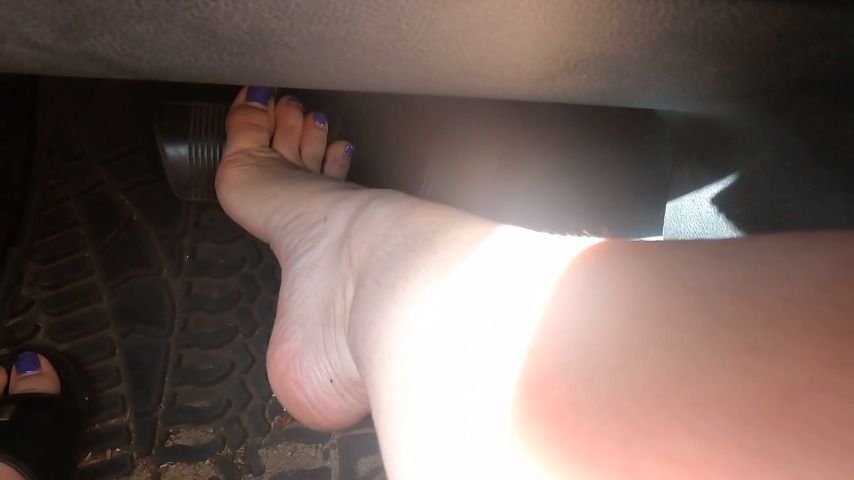 Driving barefoot in my Jeep