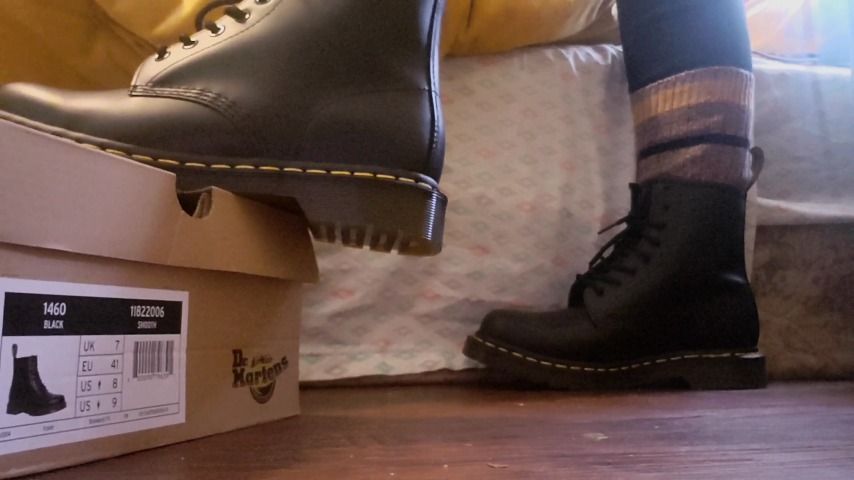 Unboxing Doc Martens Boots