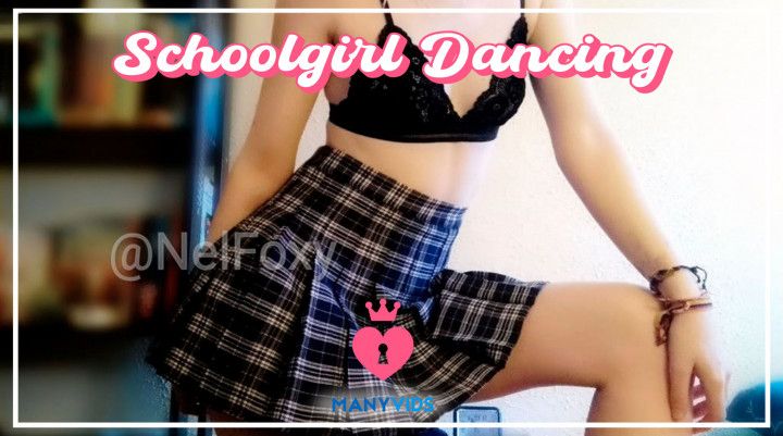 SCHOOLGIRL DANCING