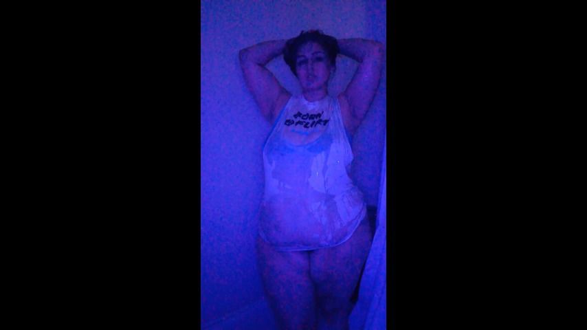 Wet T-Shirt Fat Chick Shower