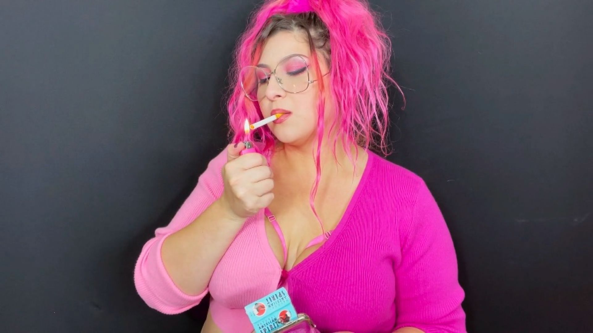 Smoking Bimbo In Glasses