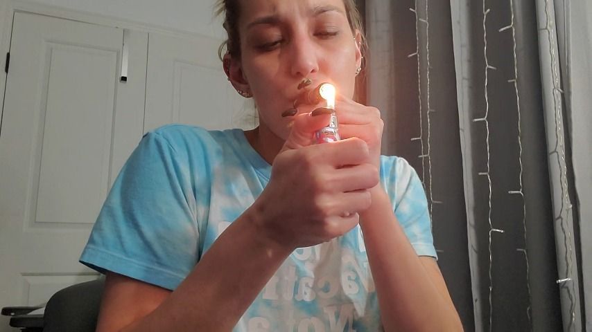 4k Smoking cig and 420 Titty Surprise