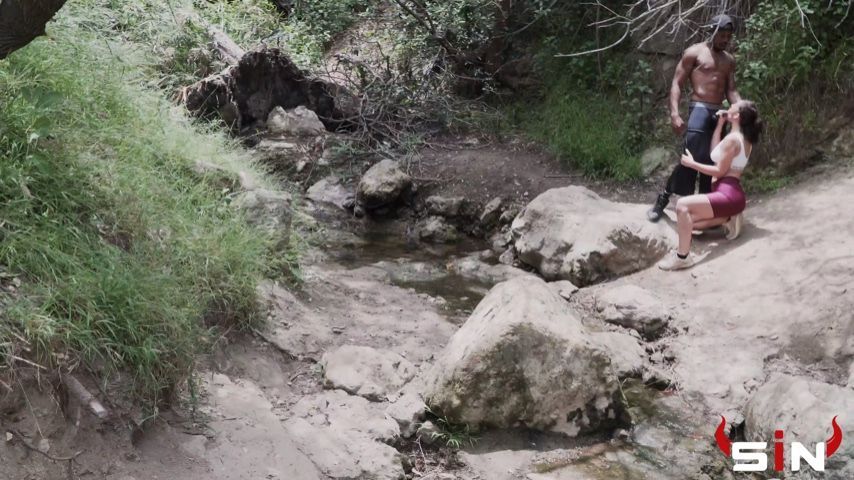 CAUGHT FUCKING ON A HIKE