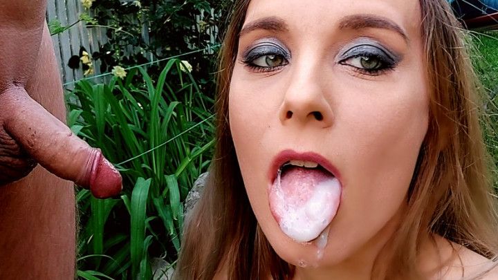 Sloppy blowjob outdoors - oral creampie