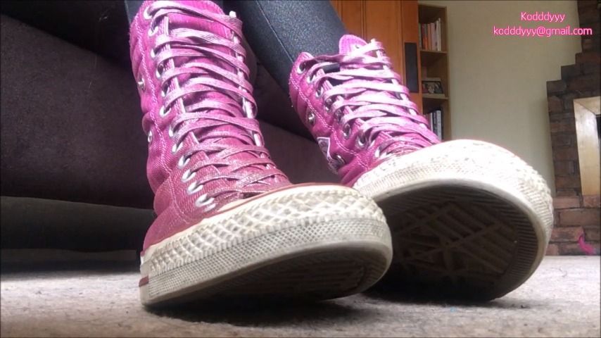 Sparkly Pink Converse