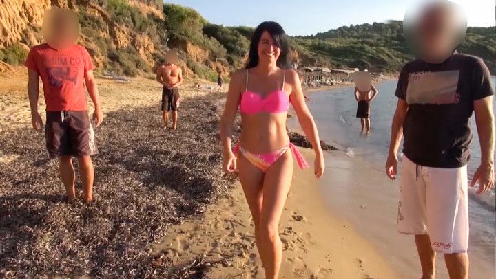 Spontaneous mass-free fuck at the beach