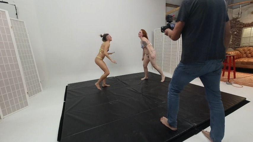 BTS Lora v Alexx Gold Wrestling Dominate