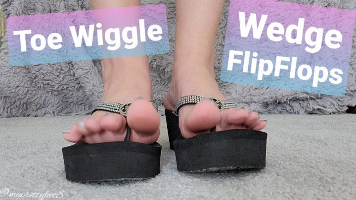 Toe Wiggle Wedge Flip Flops