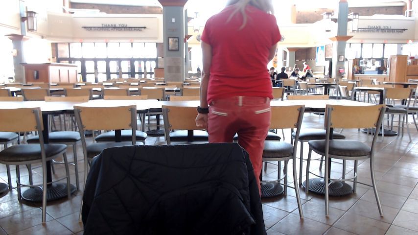 Massive pants wetting at mall food court