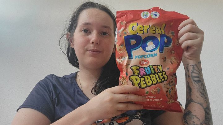 Reviewing Fruity Pebble Popcorn