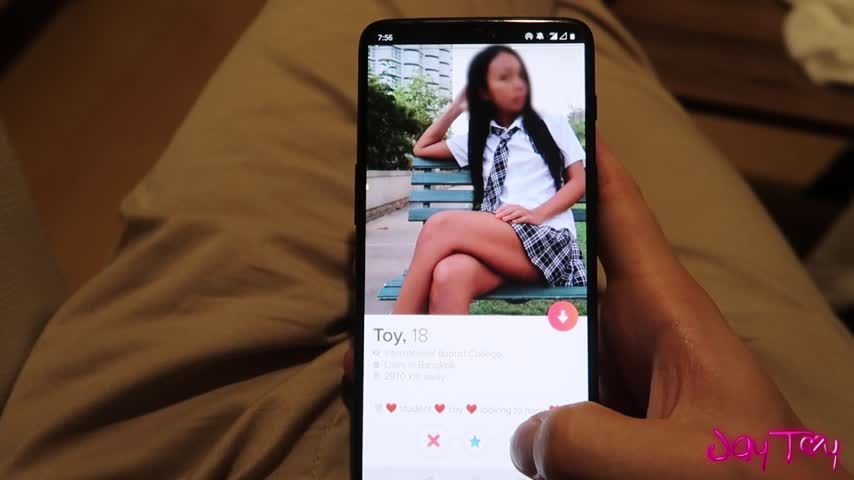 TINDER schoolgirl pussy creampied