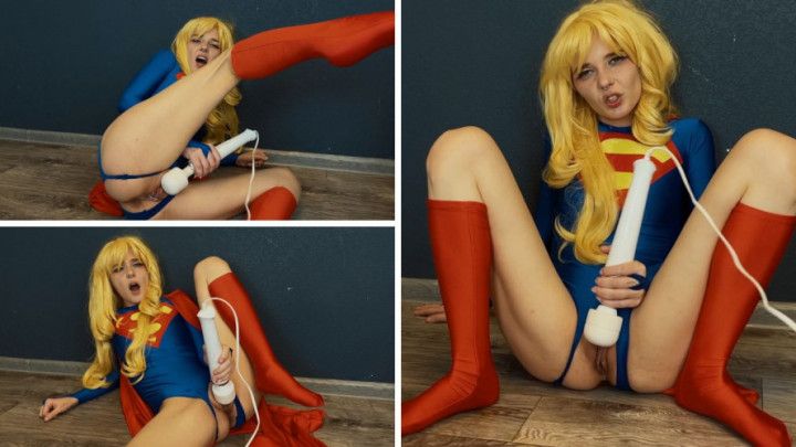 Classic Supergirl - Squirting Orgasm