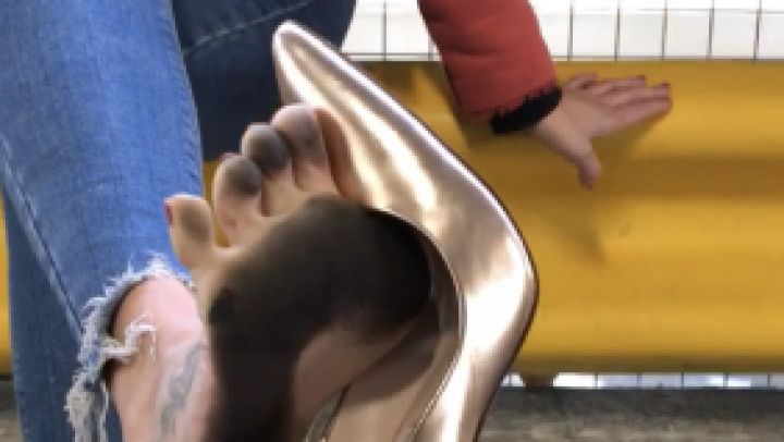 Black soles heel dangling