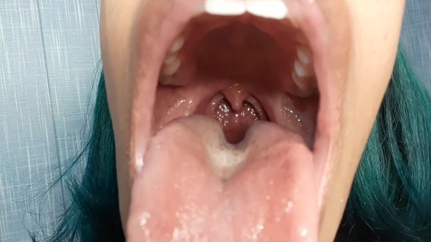 Kiss n lick with uvula views