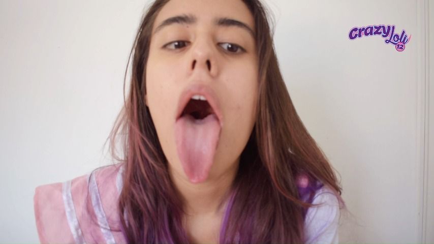 Just a normal ahegao and tongue action