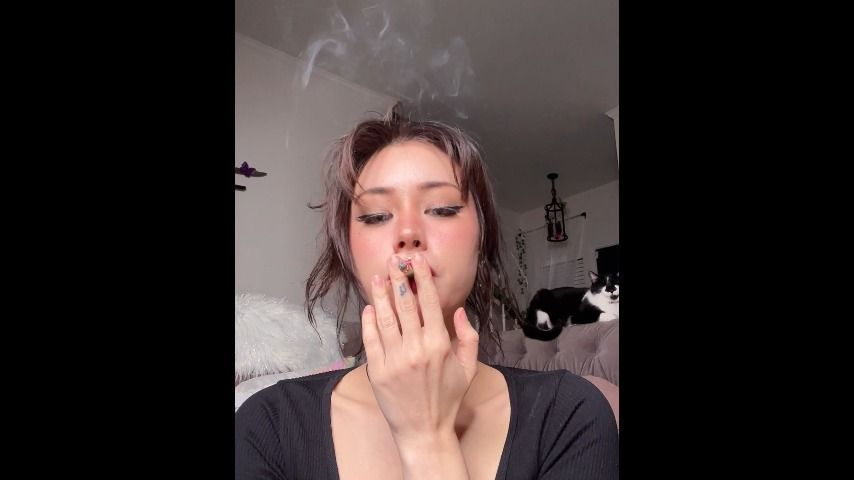 Smoking in Dark makeup