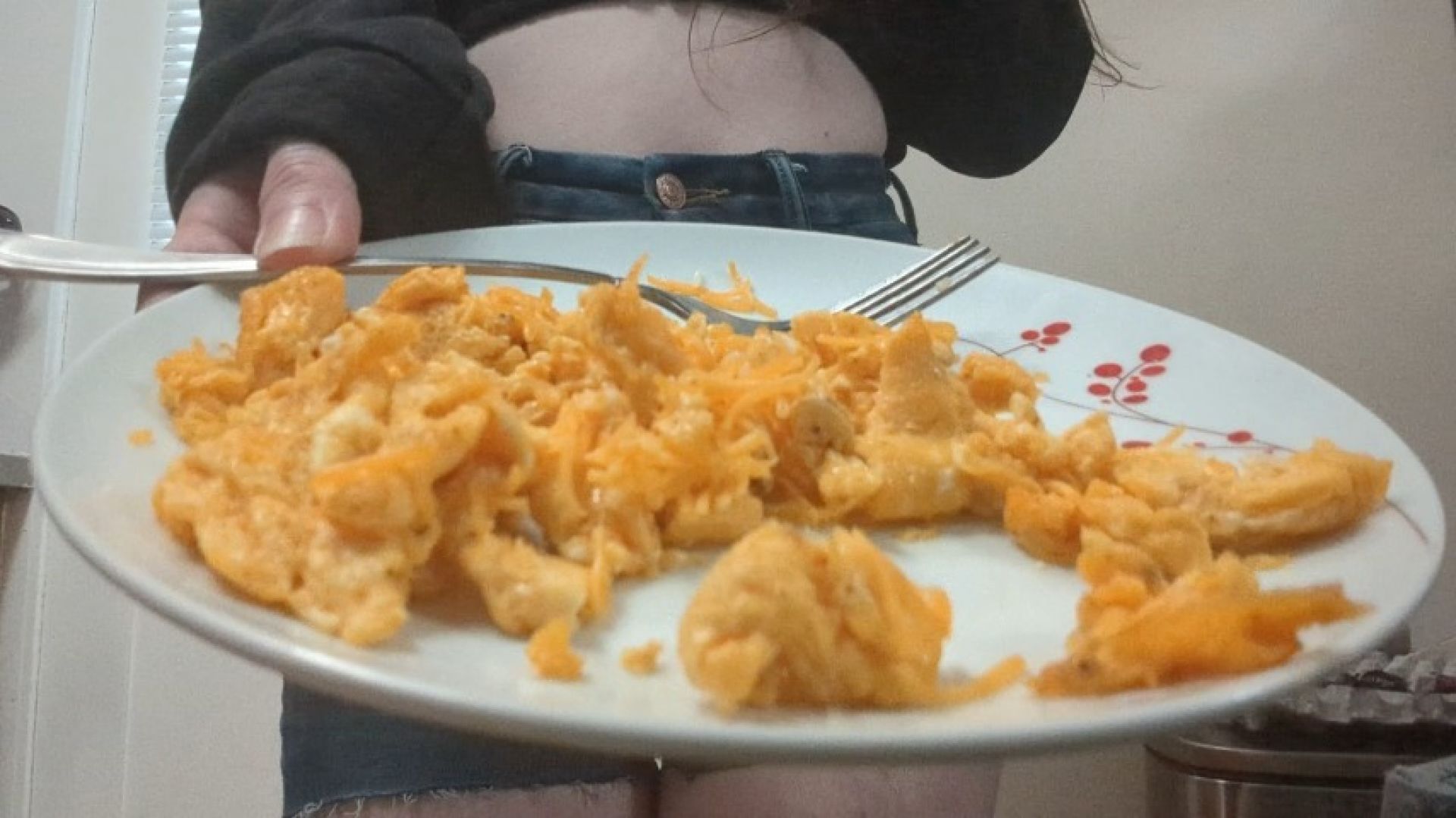 Piss Pig Eats Scrambled Eggs