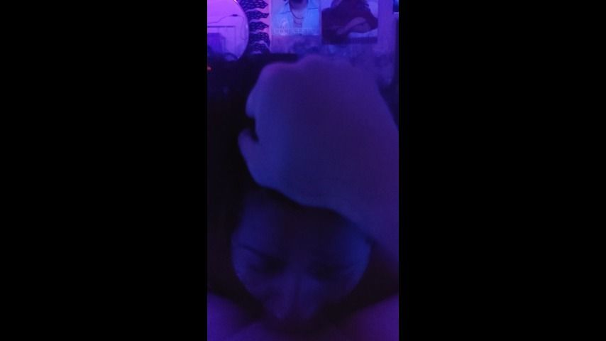 SUCKING COCK N BALLS IN THE BLACKLIGHT