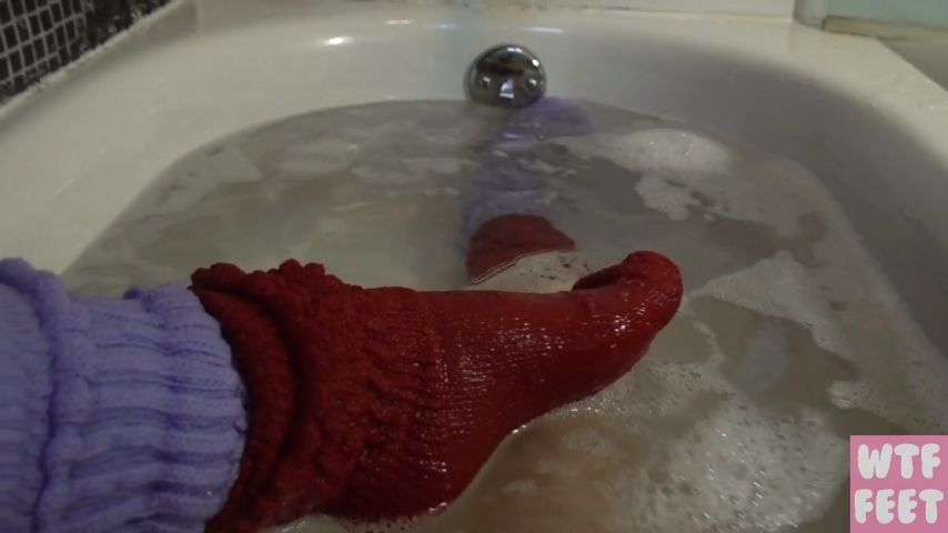 I Love Wearing Socks in the Bathtub