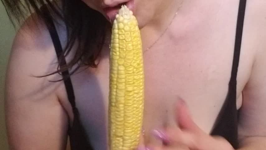 Corn cob anal with spit lube in ass