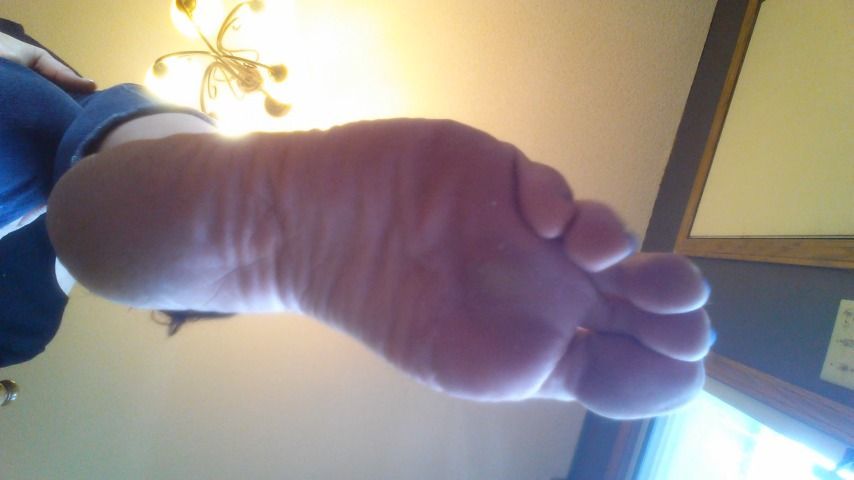 Foot Gagging you with My Wrinkled Soles