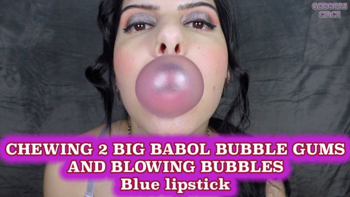 CHEWING 2 BUBBLE GUMS - BLOWING BUBBLES