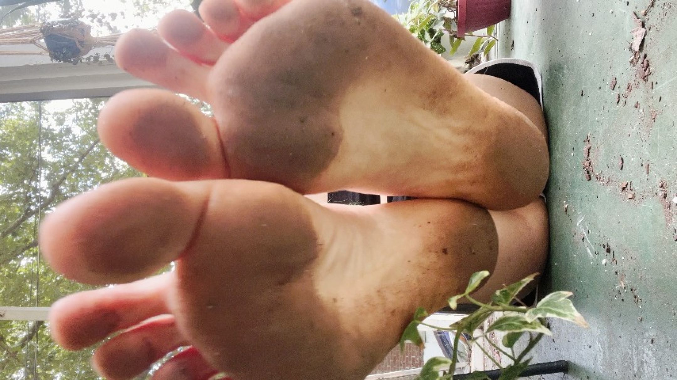 Worship My Gardening Feet