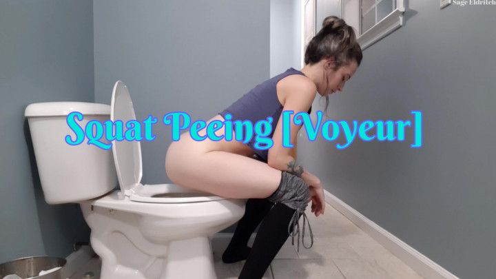 Squat Peeing [Voyeur