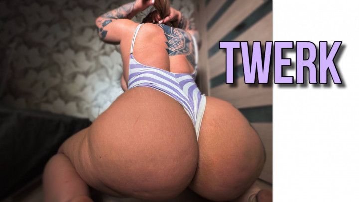 Oiled up Twerk