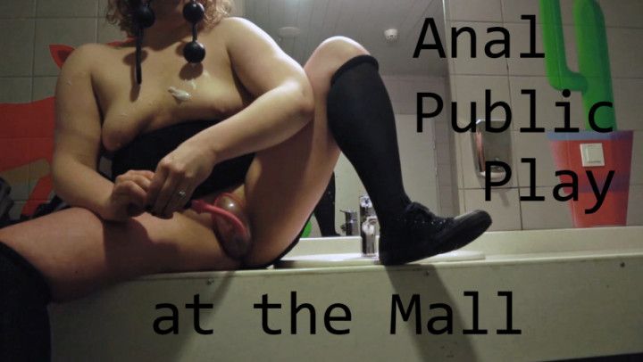 Anal public play at the Mall