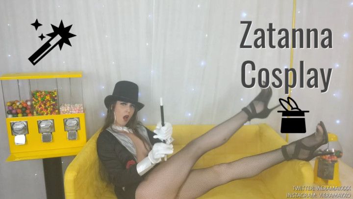 Zatanna The Magician Gives Striptease 2