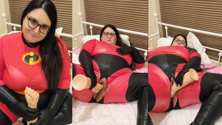 Mrs Incredible takes a fist