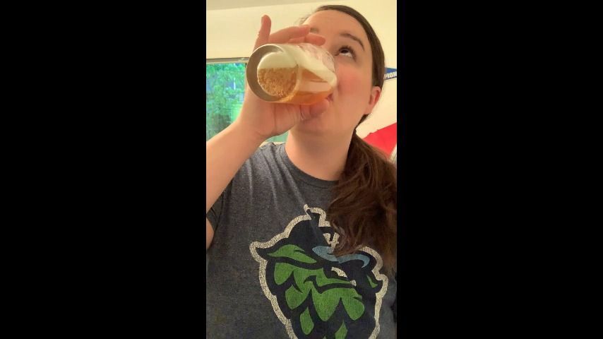 Beer Chugging Free Vid