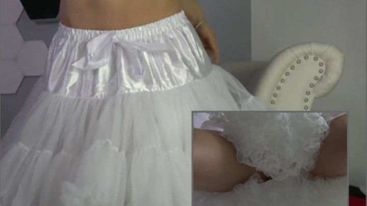 Upskirt under the tulle skirt