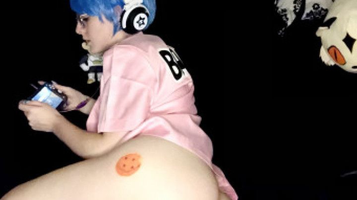 Gamer Girl Bulma