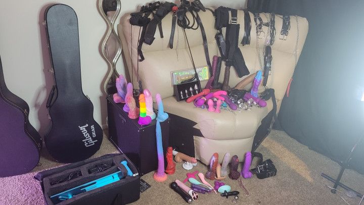 FREE! Exploring My Sex Toy Collection