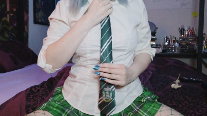 Slytherin Schoolgirl Squirtssss