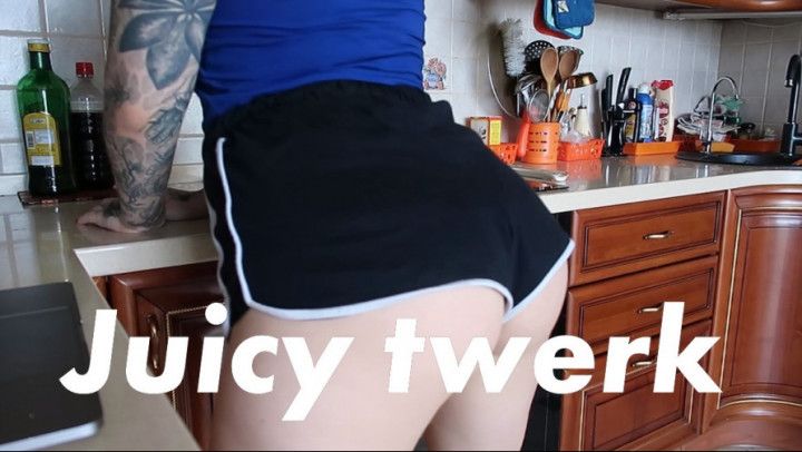 Juicy twerk in booty shorts