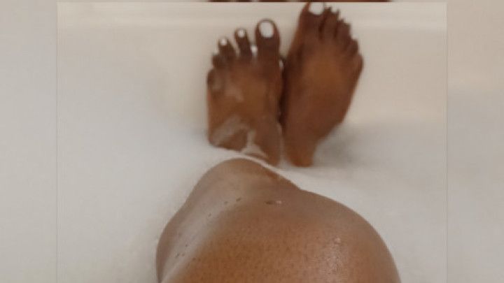 Feet Worship in Shower