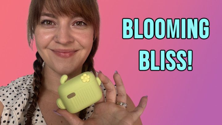 Sex Toy Review - Play With Me by Blush Blooming Bliss