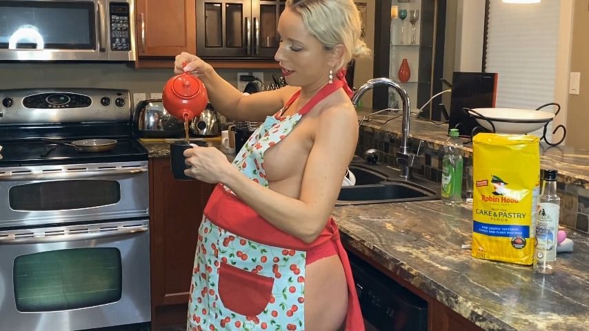 4K - Pregnant and Horny in the Kitchen