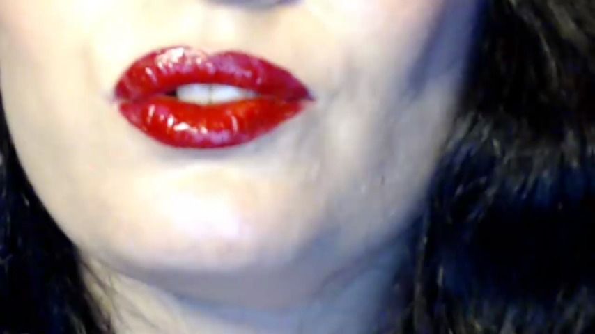 RED LIPS TEASE