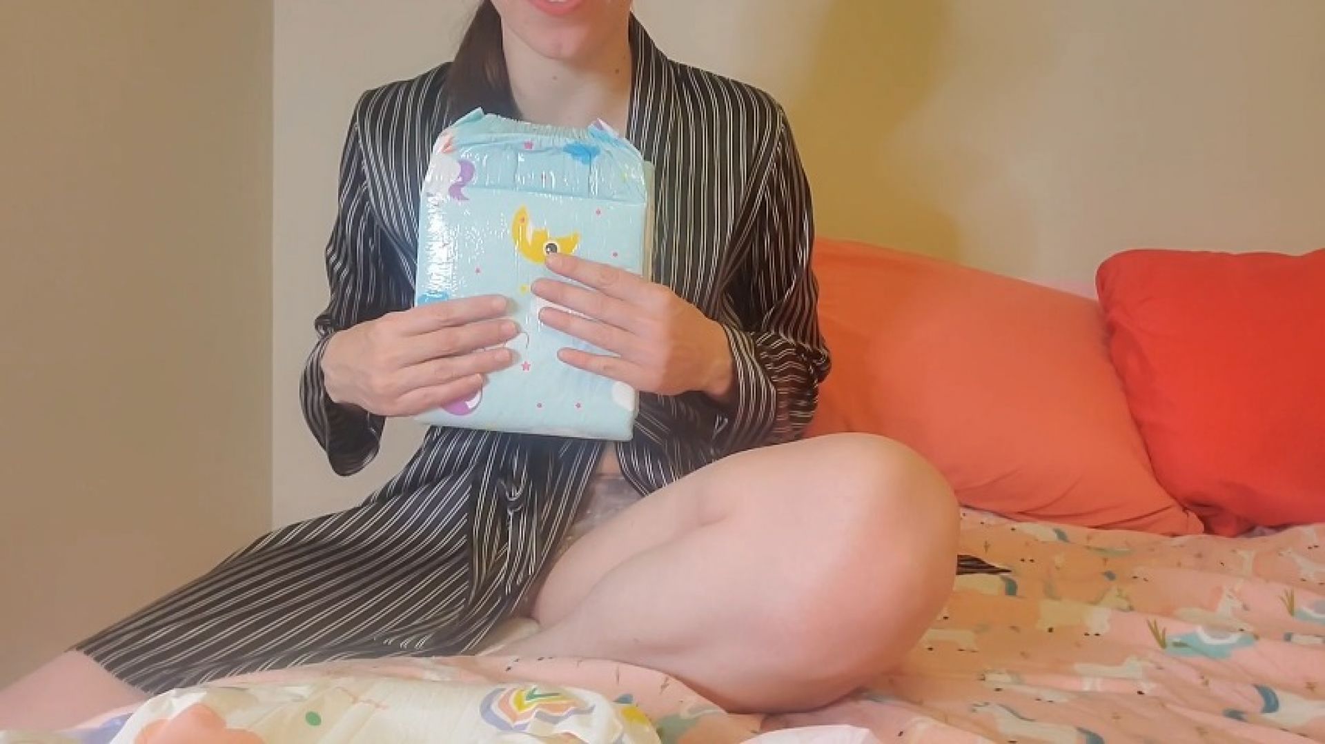 POV Mommy Encourages You To Wet Your Diaper