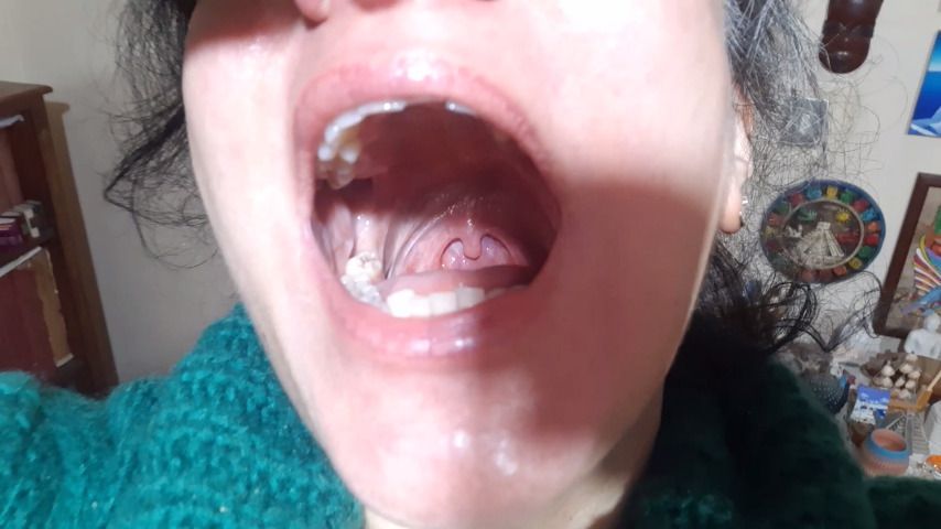 Enjoy a trip inside my mouth and uvula