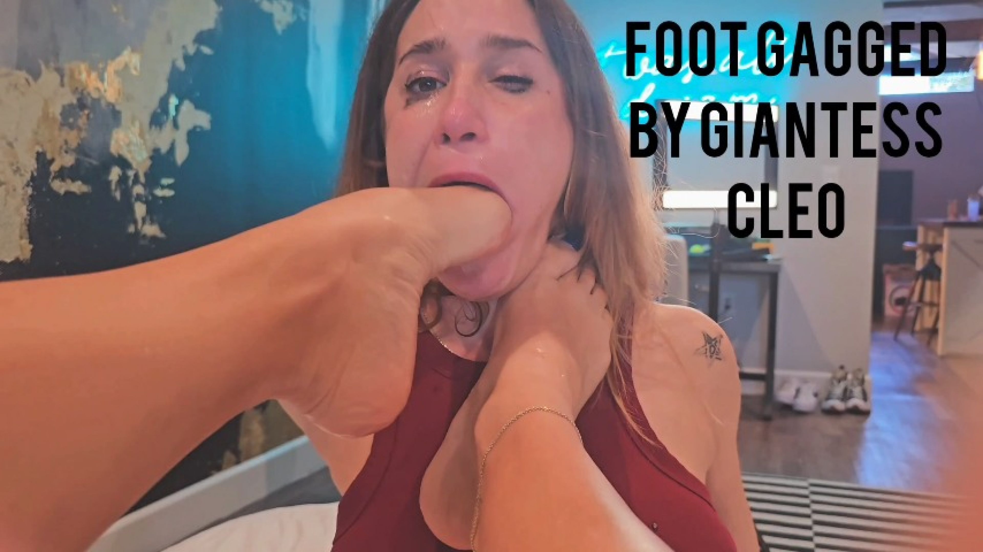 Foot Gagged by Giantess Cleo