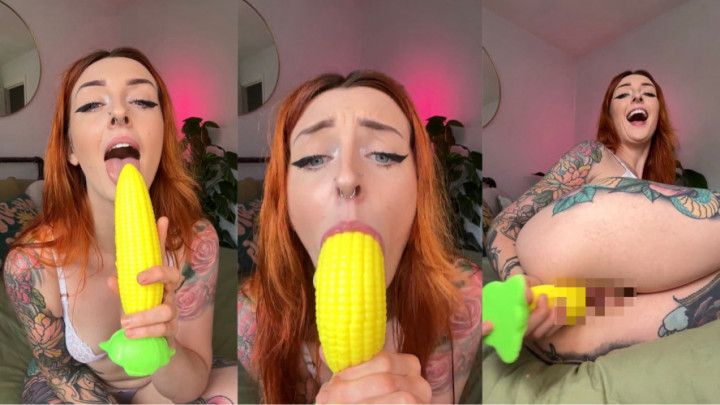 STRETCHING MY PUSSY OUT WITH A CORN DILDO