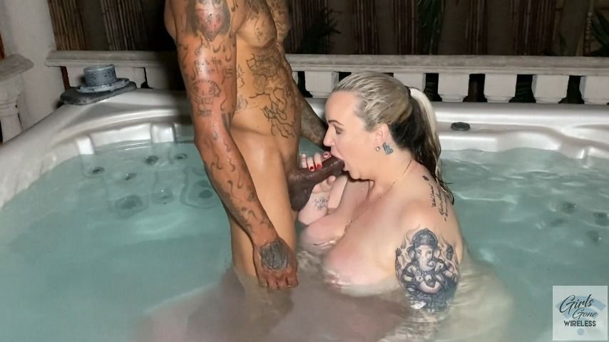 HOT TUB FUCKING WITH RALPH WHOREN