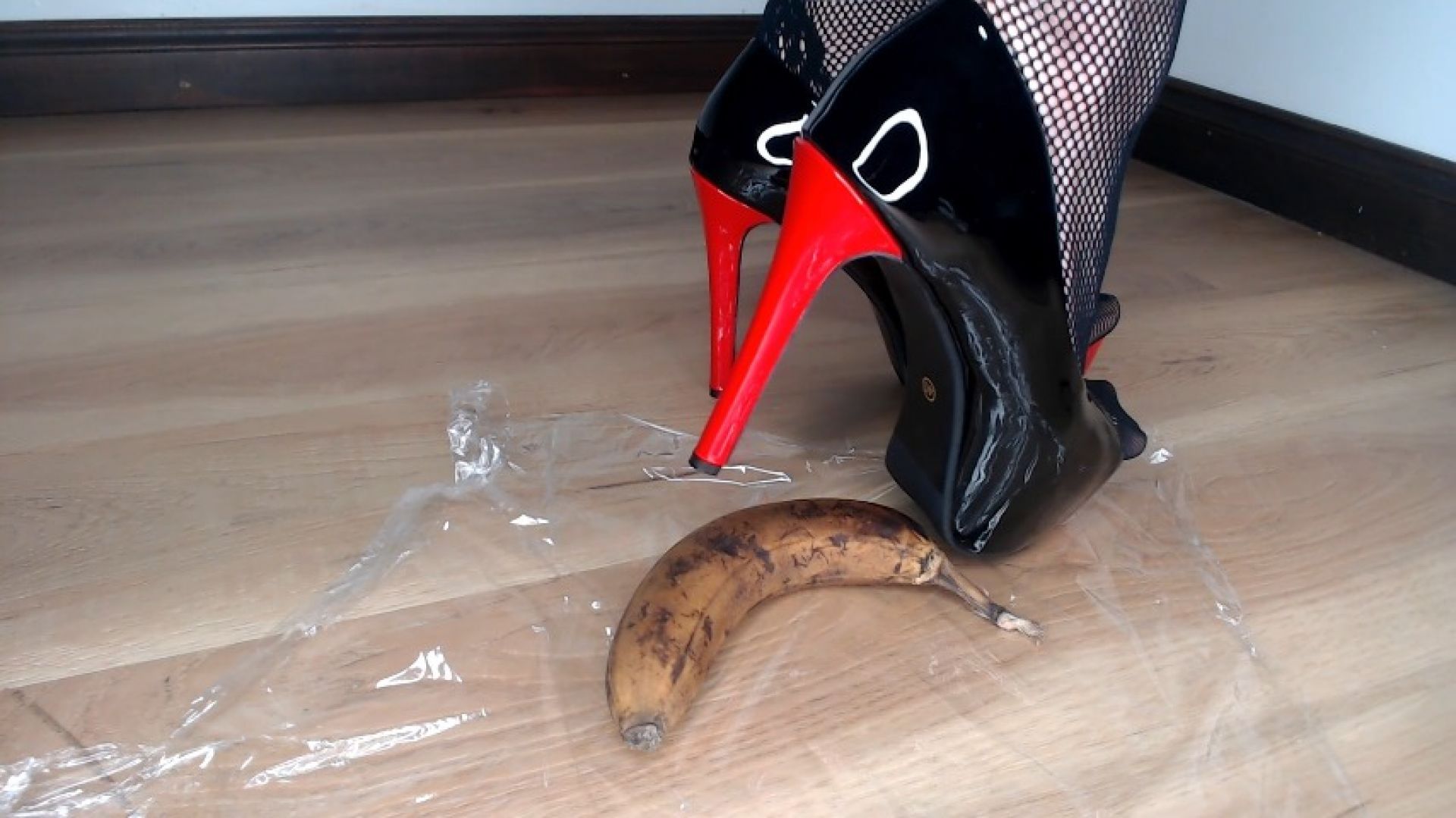 Banana vs High Heels